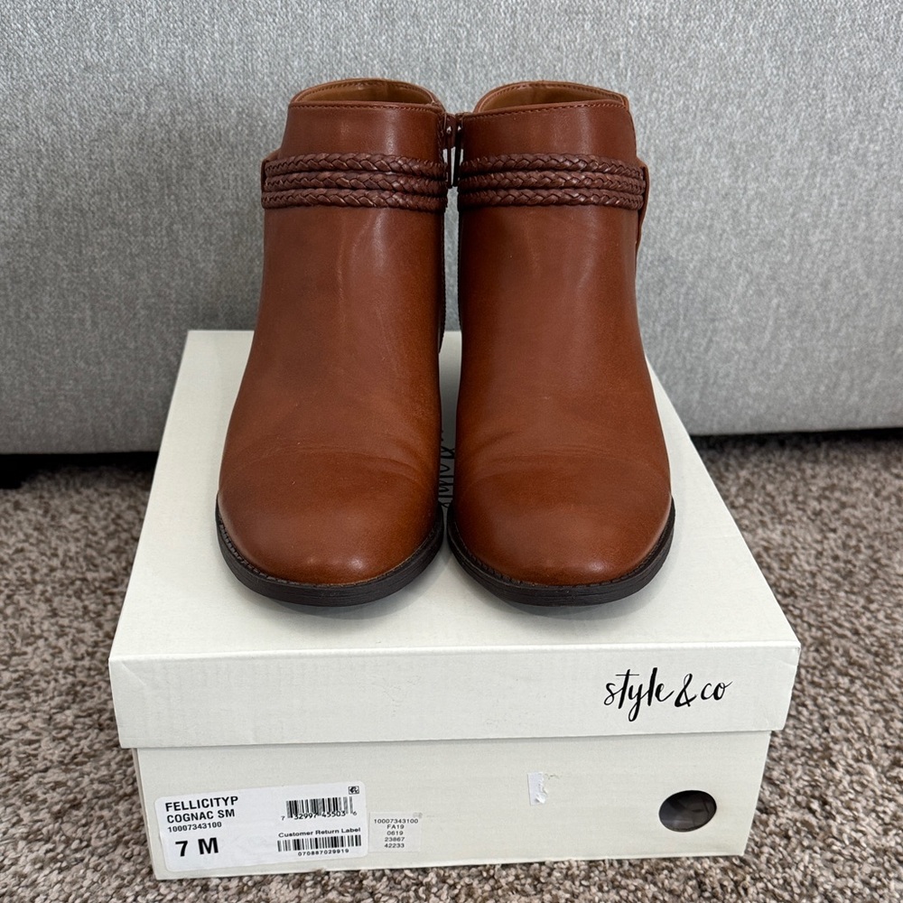Style & Co women’s booties